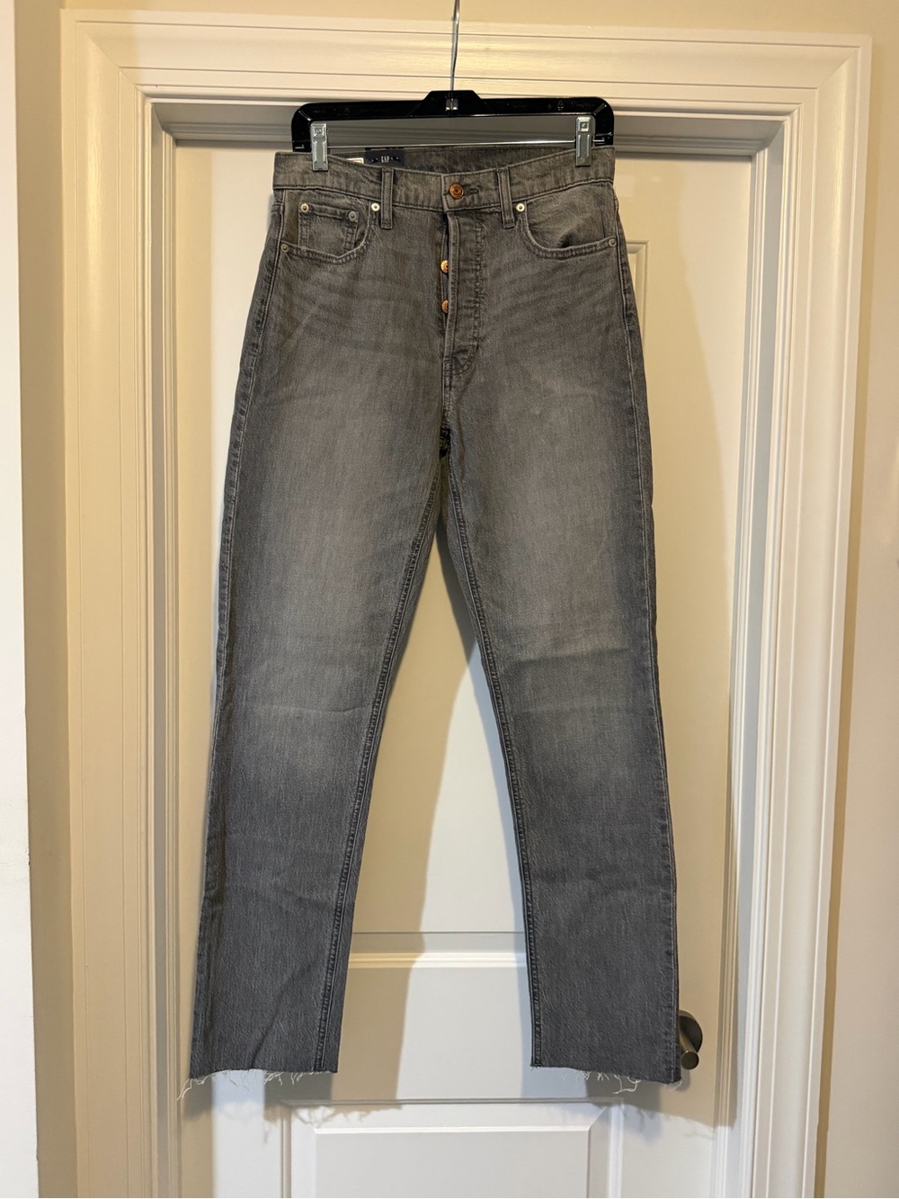 GAP Women's Gray Straight-Leg Jeans